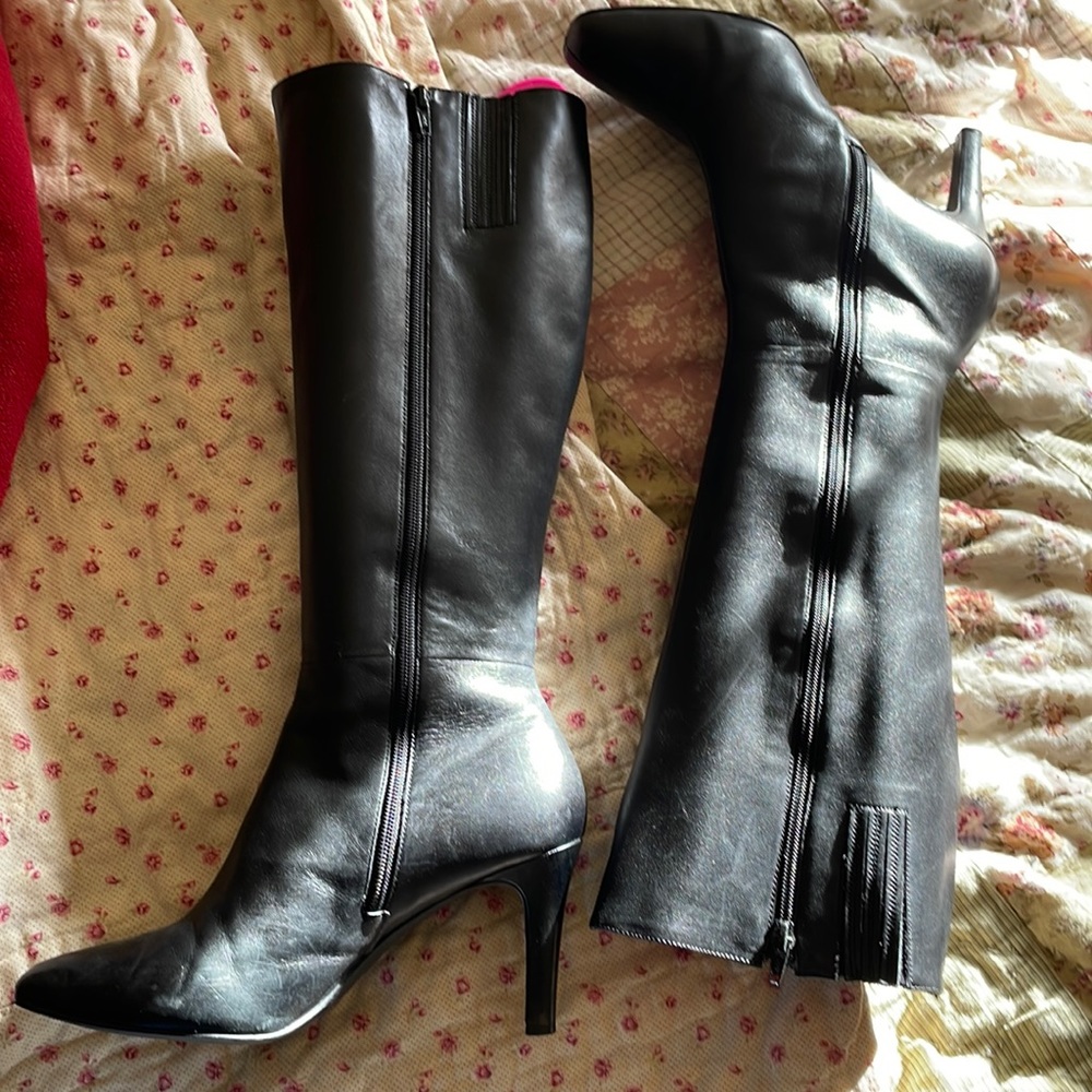 Black leather Antonio Melani Boots